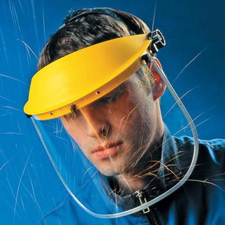 защитные очки и маски-щитки